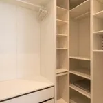 Rent 5 bedroom apartment of 70 m² in Lisboa