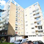 Rent 3 bedroom flat of 96 m² in Bournemouth