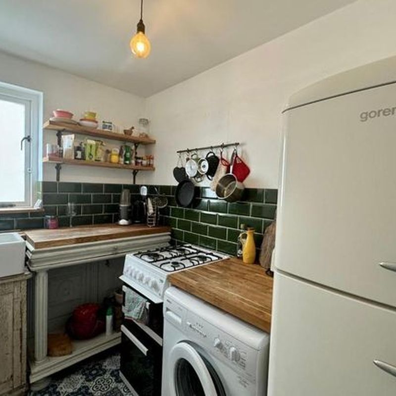 Flat to rent in Hartington Villas, Hove BN3