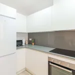 Rent 2 bedroom apartment of 65 m² in barcelona