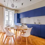 Appartement de 829 m² avec 3 chambre(s) en location à Paris