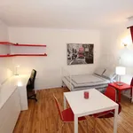 Rent 1 bedroom apartment in Montreal