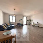 Rent 2 bedroom apartment in Praha 3