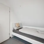 Rent 5 bedroom apartment of 100 m² in Böblingen