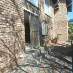 Rent 1 bedroom apartment in Roodepoort