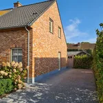 Rent 3 bedroom house of 360 m² in Zulte