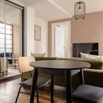 Appartement de 409 m² avec 1 chambre(s) en location à Paris