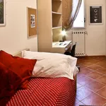 Rent 2 bedroom apartment of 70 m² in Florence