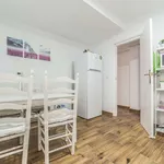 Rent a room of 90 m² in valencia