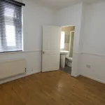 Rent 2 bedroom flat in Bournemouth