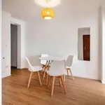 Rent a room of 85 m² in valencia