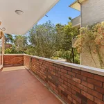 Rent 2 bedroom apartment in Dee Why