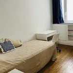 Appartement de 83 m² avec 4 chambre(s) en location à Paris