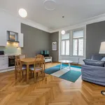 Pronajměte si 1 ložnic/e byt o rozloze 61 m² v Prague