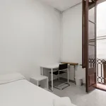 Rent 11 bedroom apartment in Barcelona