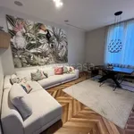 Rent 4 bedroom apartment of 110 m² in Genova