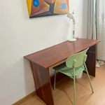 Rent a room of 90 m² in Valencia