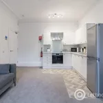 Rent 3 bedroom flat in Dundee