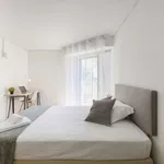 Rent a room in lisbon