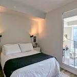 Appartement de 365 m² avec 1 chambre(s) en location à Toronto (Little Portugal)