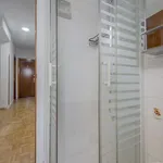 Rent a room of 180 m² in madrid