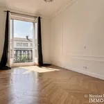 Rent 4 bedroom apartment of 166 m² in Paris