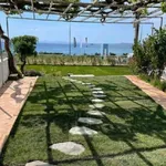 Rent 4 bedroom house of 180 m² in Saronida