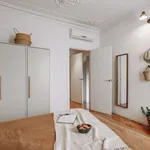 Rent 3 bedroom apartment in barcelona