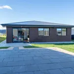 Rent 4 bedroom house of 197 m² in Hobart