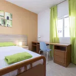 Rent a room of 80 m² in madrid