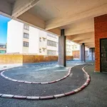 Rent 1 bedroom apartment in Johannesburg