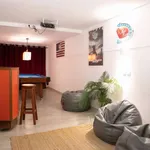 Rent a room of 350 m² in lisbon