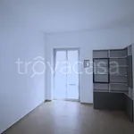 Rent 4 bedroom apartment of 115 m² in Genova