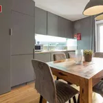 Rent 2 bedroom apartment of 65 m² in lisbon