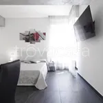 Rent 1 bedroom apartment of 60 m² in Verona