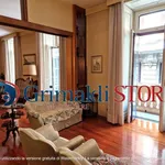 Rent 4 bedroom apartment of 180 m² in Naples