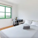 Rent 4 bedroom apartment in Lisbon