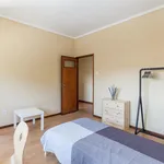 Rent 4 bedroom apartment in Porto