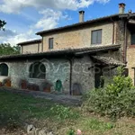 Rent 7 bedroom house of 250 m² in Orte