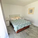 Alquilo 4 dormitorio casa de 250 m² en Marbella