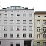 77 m² Zimmer in Berlin