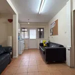 Rent 6 bedroom house in East Midlands