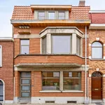 Maison de 235 m² avec 4 chambre(s) en location à Zaventem