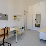 Rent 5 bedroom apartment in Prague