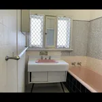 Rent 3 bedroom house in Scarborough