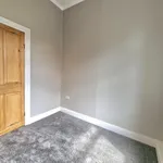 Rent 4 bedroom house in Kirklees