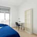 Rent 7 bedroom apartment in Granada