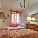 Rent 1 bedroom apartment of 58 m² in Florence