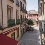 Rent a room of 150 m² in madrid