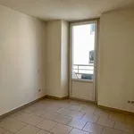 Appartement de 53 m² avec 3 chambre(s) en location à CARCES